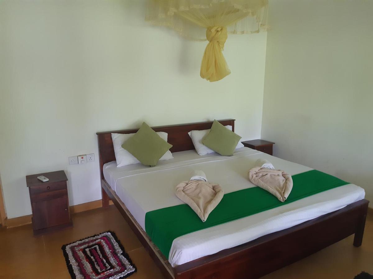 Banana Rest Sigiriya Bed & Breakfast Exterior photo