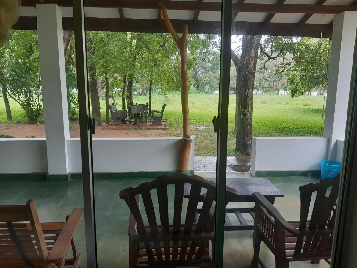 Banana Rest Sigiriya Bed & Breakfast Exterior photo
