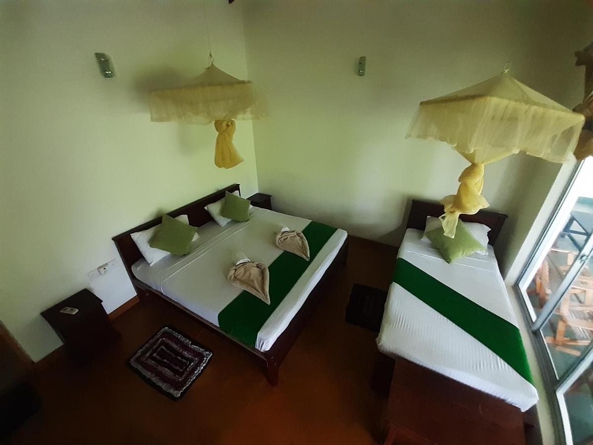 Banana Rest Sigiriya Bed & Breakfast Exterior photo