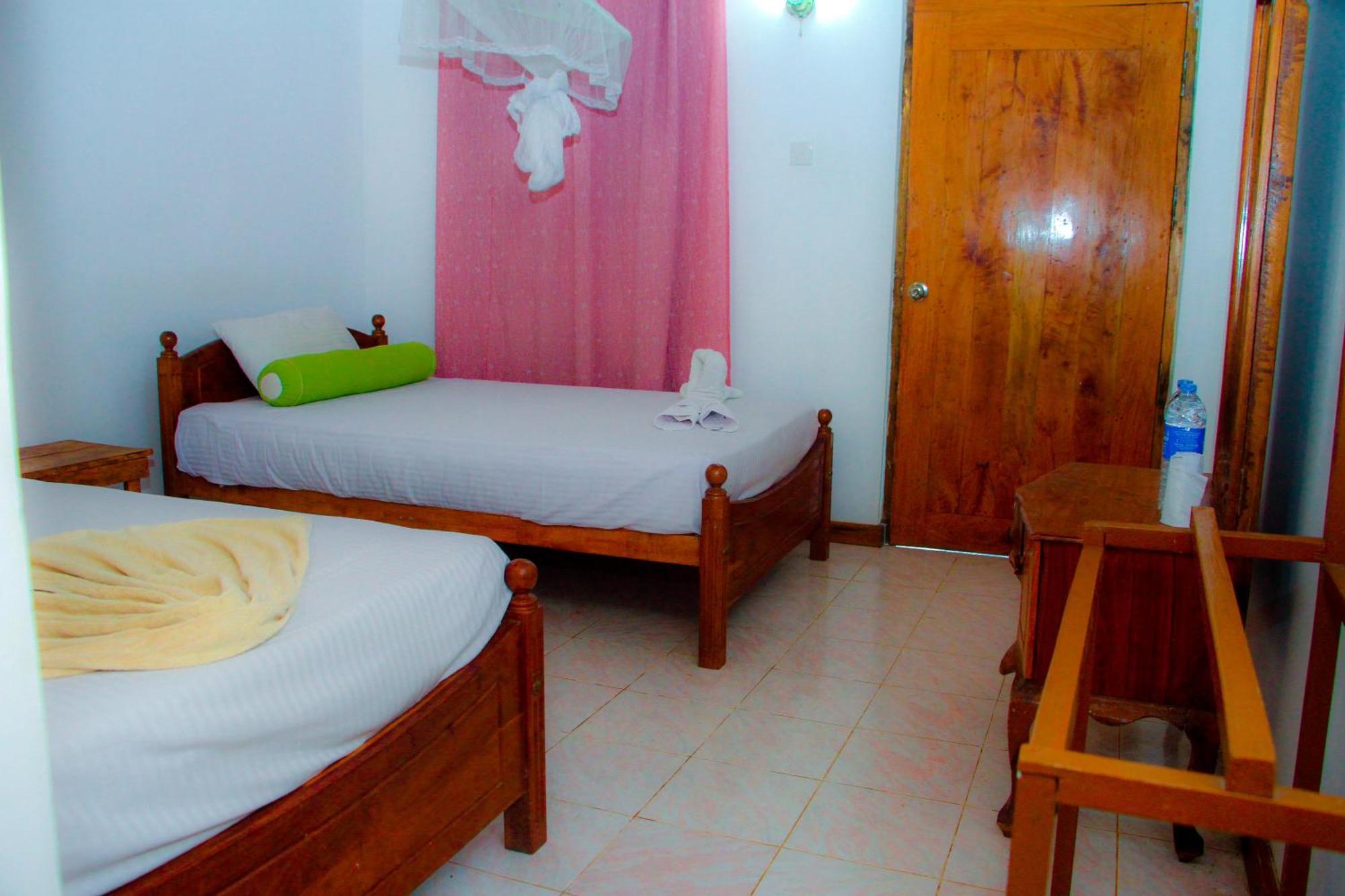 Banana Rest Sigiriya Bed & Breakfast Exterior photo